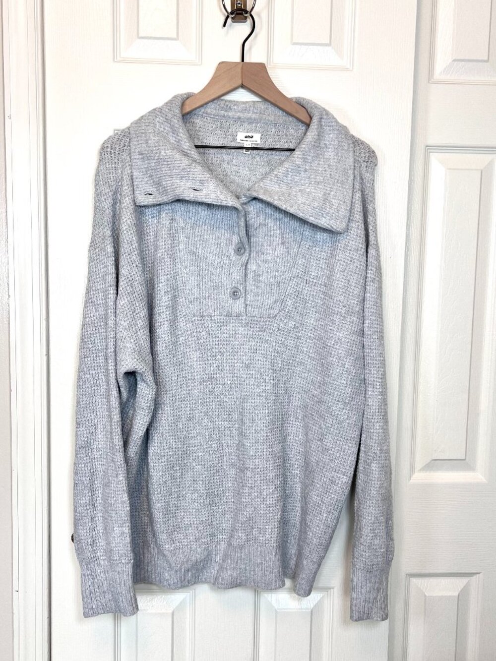 Aerie CozyUp Waffle Button Sweater Light Grey Size Large